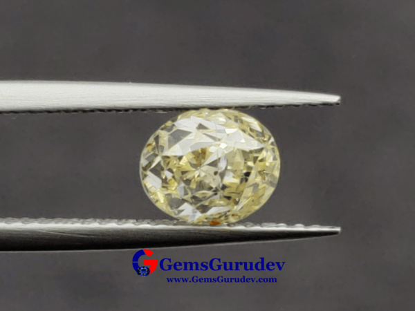 Yellow Sapphire (Pukhraj) - 2.60 Carats